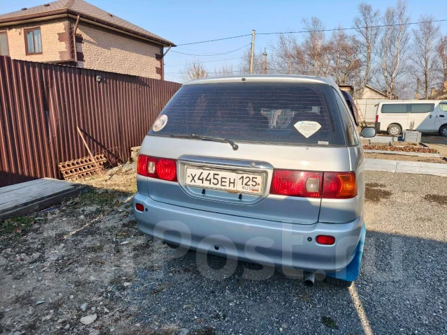 Toyota Ipsum. �������, ��������, 2.0 (135��.�.), ������, 350 000����. �� ����