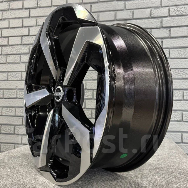 Nissan. 7.5x18", 5x114.3, ET45, �� 66,1���. ����