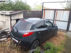 Mazda Mazda2. DE, ZJVE ����