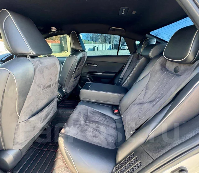 Toyota Crown. �������, ������, 2.5 (184��.�.), ������, 106 000����. �� ����