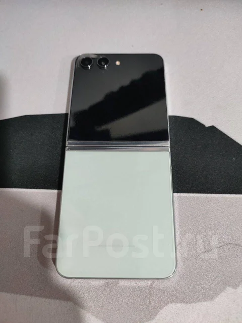 Samsung Galaxy Z Flip5. �/�, 512 ��, ��������� ����