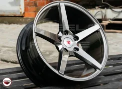 Vossen. 8.0x17", 5x114.3, ET35, �� 73,1���. ����