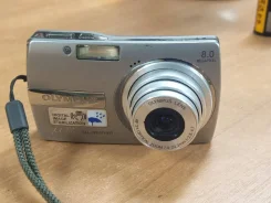 Olympus Stylus 810 ����