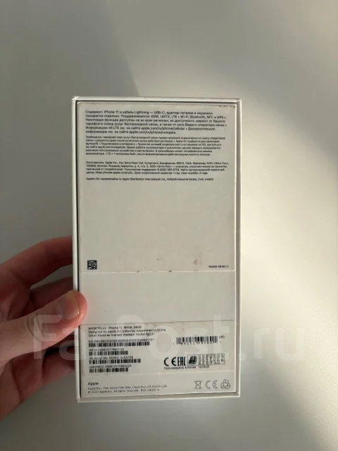 Apple iPhone 11. �/�, 64 ��, �����, 4G LTE ����