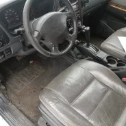 Nissan Pathfinder ����