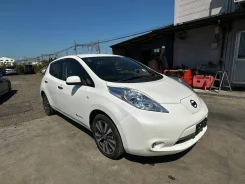 Nissan Leaf. AZE0, EM57 ����
