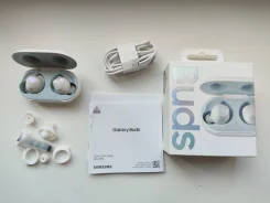 Samsung Galaxy Buds ����