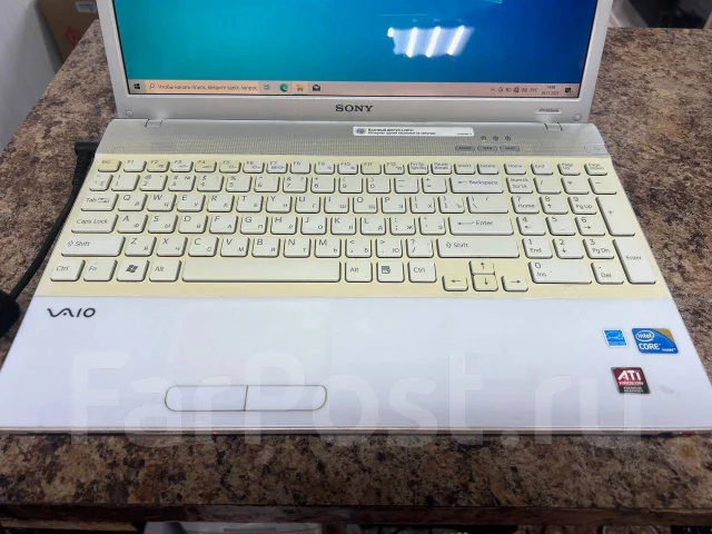 Sony VAIO PCG-71211V. 15.6", 2,7����, ��� 4 ��, ���� 320���, WiFi: 1, Bluetooth: 1, ����������� �� 1��. ����
