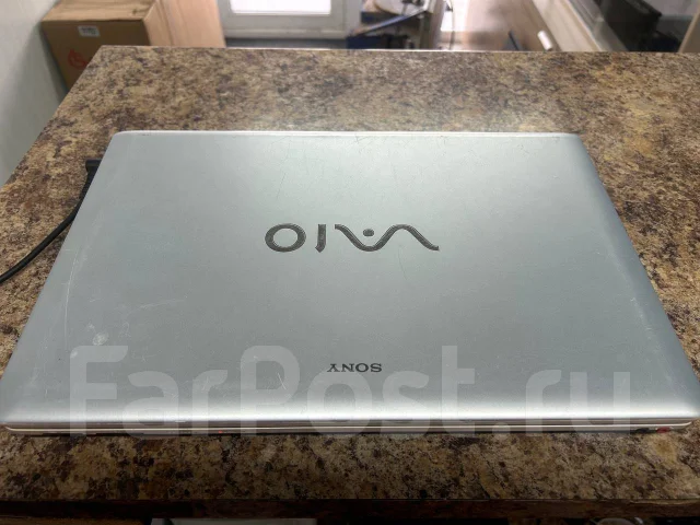 Sony VAIO PCG-71211V. 15.6", 2,7����, ��� 4 ��, ���� 320���, WiFi: 1, Bluetooth: 1, ����������� �� 1��. ����