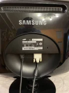 Samsung. 19", ���������� �� (LCD, LED, QLED) ����