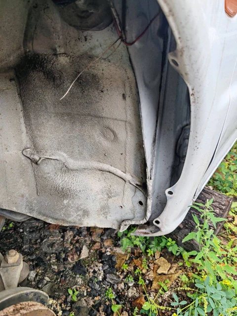 Mitsubishi Libero. CB2V ����
