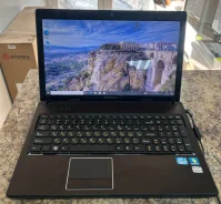 Lenovo G570. 15.6", 2,5����, ��� 4 ��, ���� 500���, WiFi: 1, Bluetooth: 1 ����