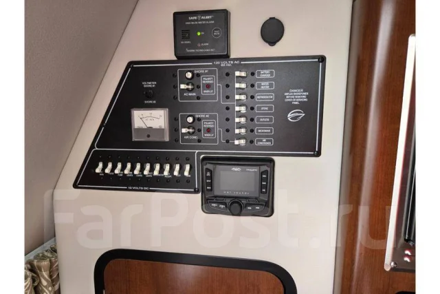 Crownline. 2023 ���, ����� 8,4��., ��������� ������������, 350��.�., ������ ����