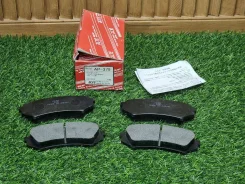 ������� ������ Toyota Land Cruiser J70 J100 J200 AP379 ����