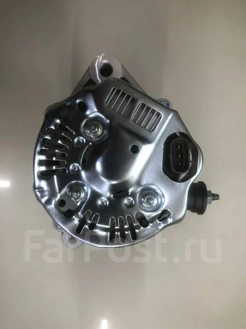 ��������� 4M40 /12V/90A/ME200695 ME200695 ����
