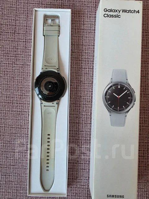 Samsung Galaxy Watch4 Classic ����