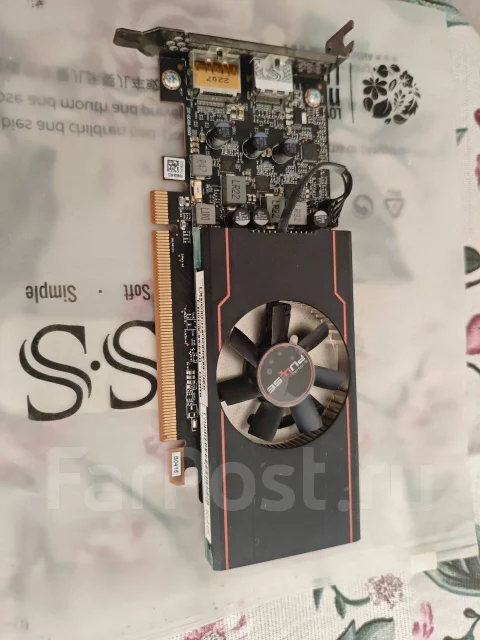 Radeon RX 6400 ����