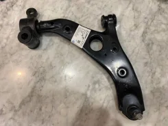 ����� �������� ������ Mazda Mazda 3 / Axela 2014-2018 B60S34300 BM / BN, �������� ������ B60S34300 ����