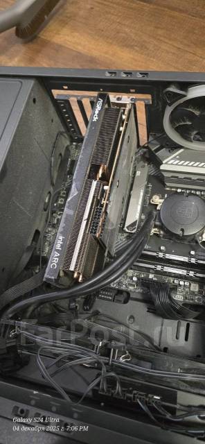 Intel Arc A750 ����