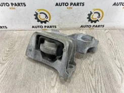 ������� ��������� Nissan Juke 112101KA1A F15 1.6 CVT 112101KA1A ����