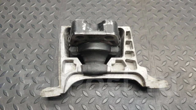 ����� ��������� Ford Focus/2 2004-2011 1437549 ����