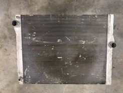 �������� ����������� �������� BMW 7 17117570093 F01 17117570093 ����
