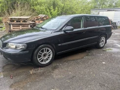 Volvo V70 ����