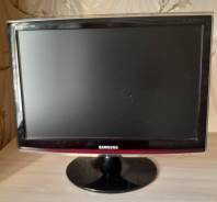 Samsung. 19", ���������� �� (LCD, LED, QLED) ����