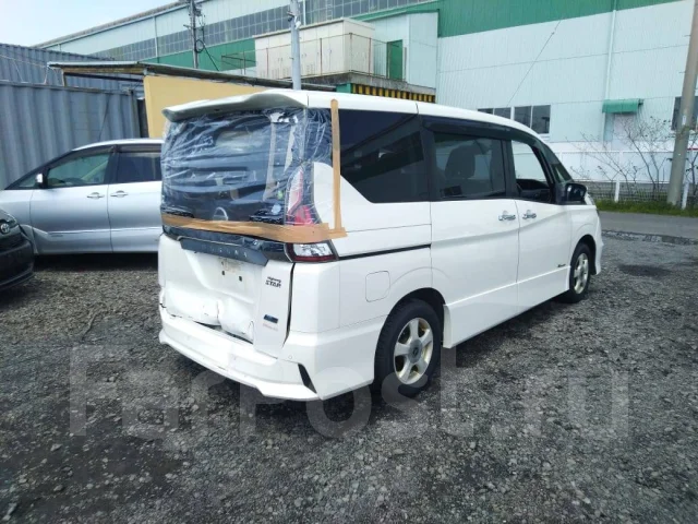 Nissan Serena. GFNC27, MR20DD ����