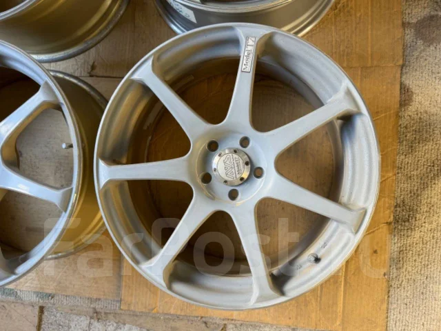 AVS Model T7. 7.5x17", 5x100, ET50, �� 71���. ����