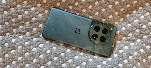 OnePlus 12. �/�, 16 ��, ���������, 4G LTE, 5G, Dual-SIM, NFC ����