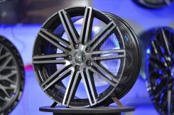 Vossen CV4. 7.0x16", 5x100, ET35, �� 73,1���. ����