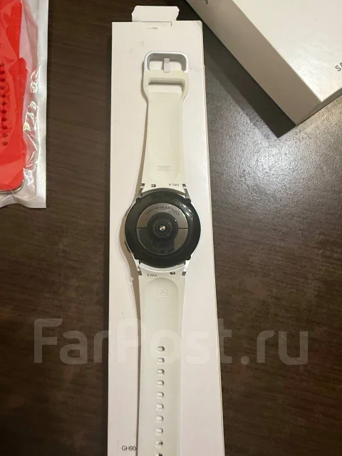 Samsung Galaxy Watch4 ����