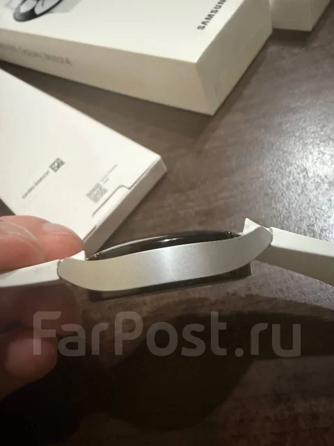 Samsung Galaxy Watch4 ����