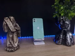 Apple iPhone 11. �/�, 128 ��. ��� ����� �� ������������ ����