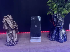 Apple iPhone 11. �/�, 128 ��. ��� ����� �� ������������ ����