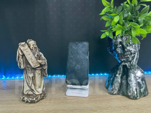 Apple iPhone 11. �/�, 128 ��. ��� ����� �� ������������ ����