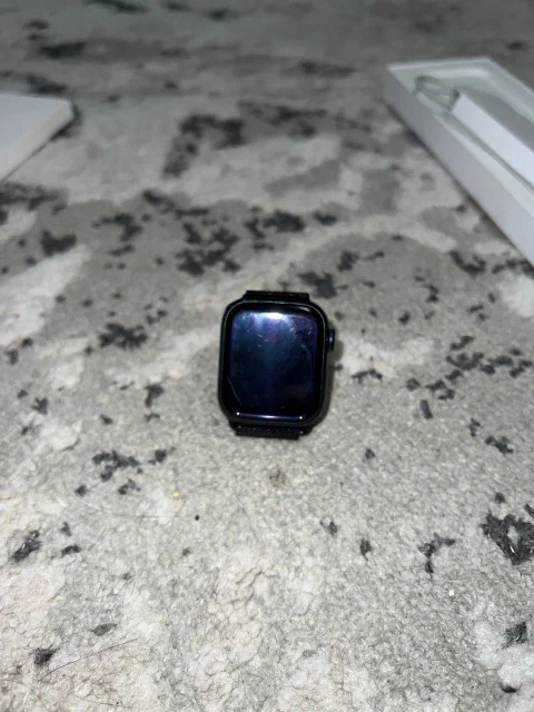Apple Watch Series 8 ����