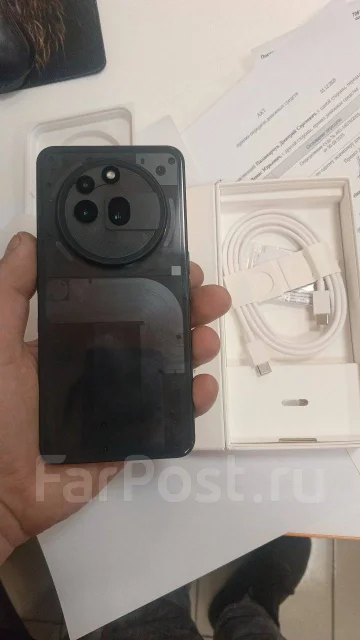 Nothing Phone 3a Pro. �����, 256 �� ����