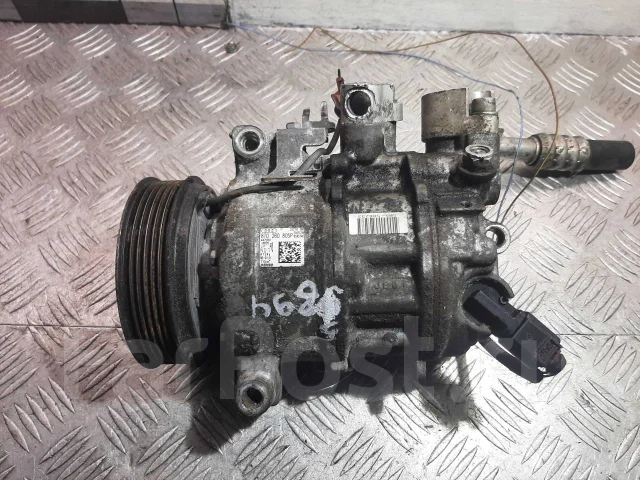 ���������� ������������ Audi A4 2012 8T0260805P ����