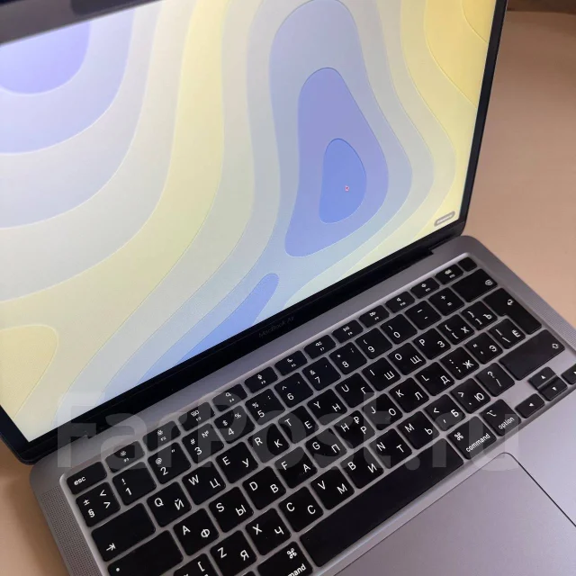 Apple MacBook Air 13 2020. 13.3", ��� 8 ��, ���� 512���, WiFi: 1, Bluetooth: 1, ����������� �� 10��. ����