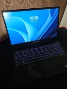 Gigabyte. 15.4", 144����, ��� 16 ��, ���� 512���, WiFi: 1, Bluetooth: 1, ����������� �� 10��. ����