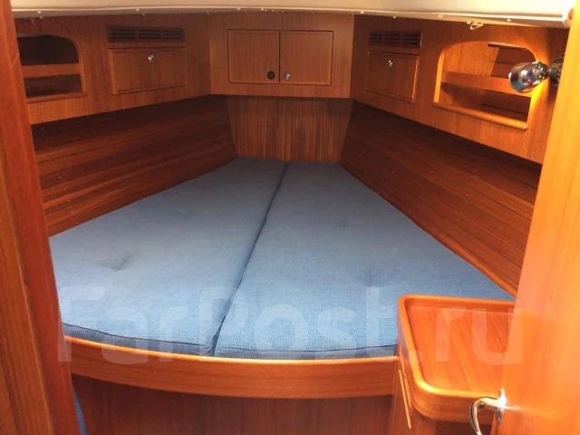 �������� ���� Hallberg-Rassy 372 (2010). ����� 11,35��., 2010 ���. ��� ����� �� �����-���������� ����