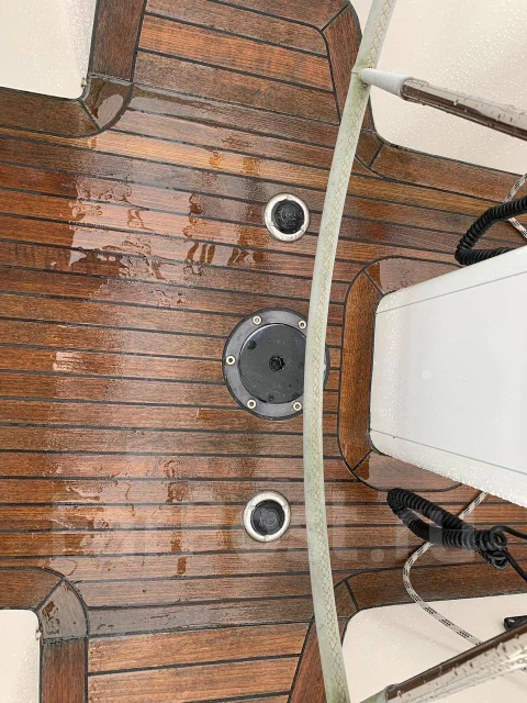 �������� ���� Hallberg-Rassy 372 (2010). ����� 11,35��., 2010 ���. ��� ����� �� �����-���������� ����