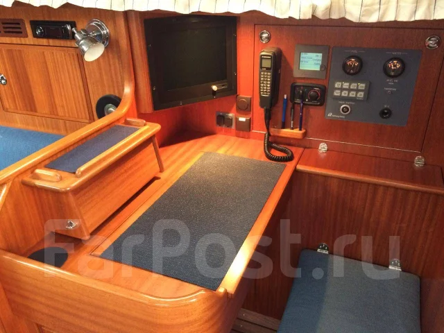 �������� ���� Hallberg-Rassy 372 (2010). ����� 11,35��., 2010 ���. ��� ����� �� �����-���������� ����