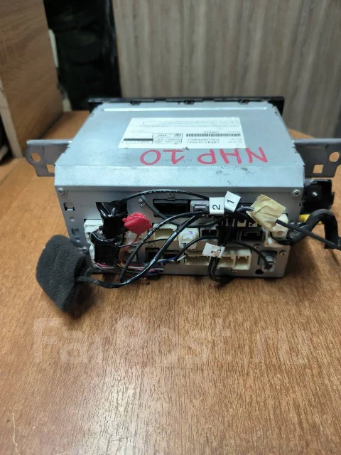 Toyota NSZN-W64T ����