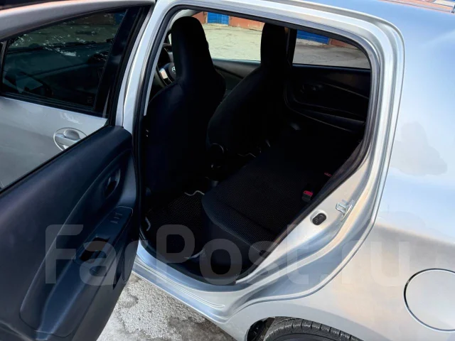 Toyota Vitz. �������, ��������, 1.0 (69��.�.), ������, 125����. �� ����