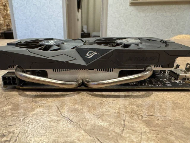 Radeon RX 560 ����