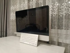 Apple. ����