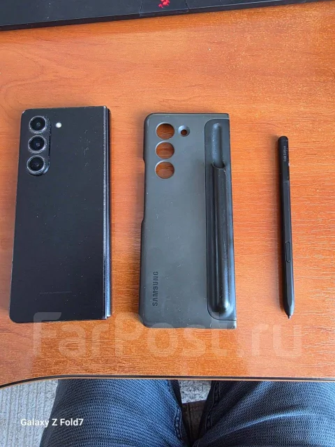 Samsung Galaxy Fold. �/�, 512 ��, �����, ������, 3G, 4G LTE, 5G ����